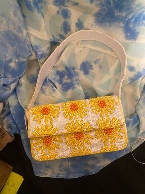 Sol and Mer Beaded Daisy Shoulder Bag in Yellow nwt 9x6”
